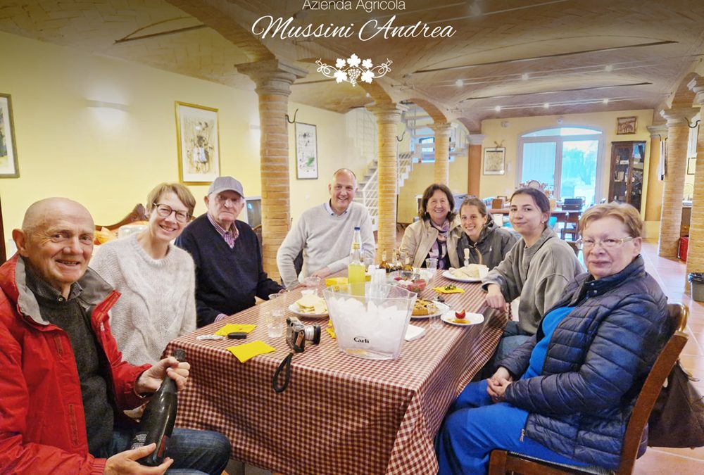 Visita della famiglia Van Den Bossche alla Antica Acetaia Andrea Mussini di Modena: un magnifico incontro tra tradizione e leggenda del ciclismo